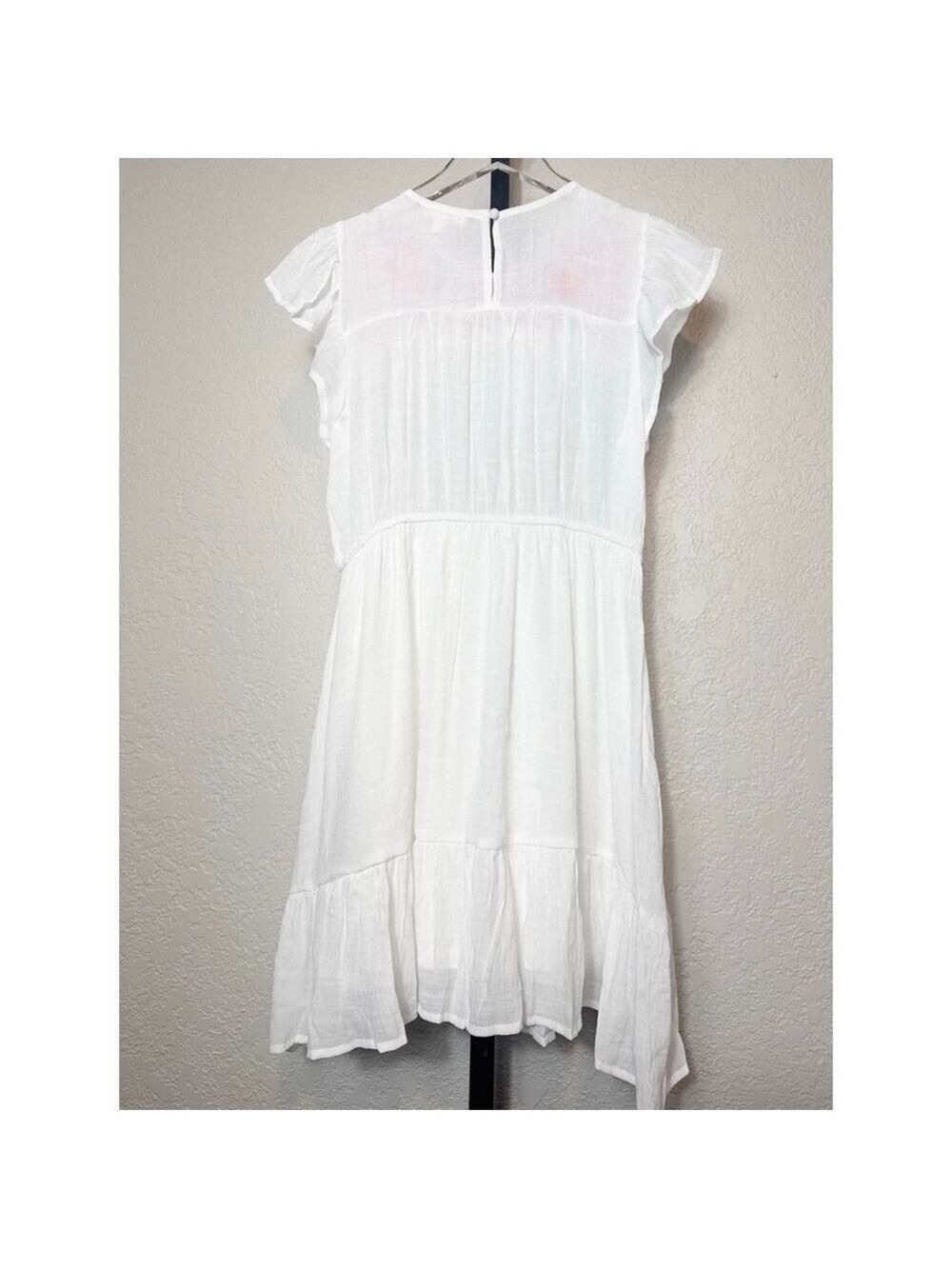 NWOT Mine White Embroidered Flutter Sleeve Dress L - Picture 5 of 6